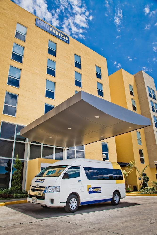 Hotel Express By Marriott Tehuacán