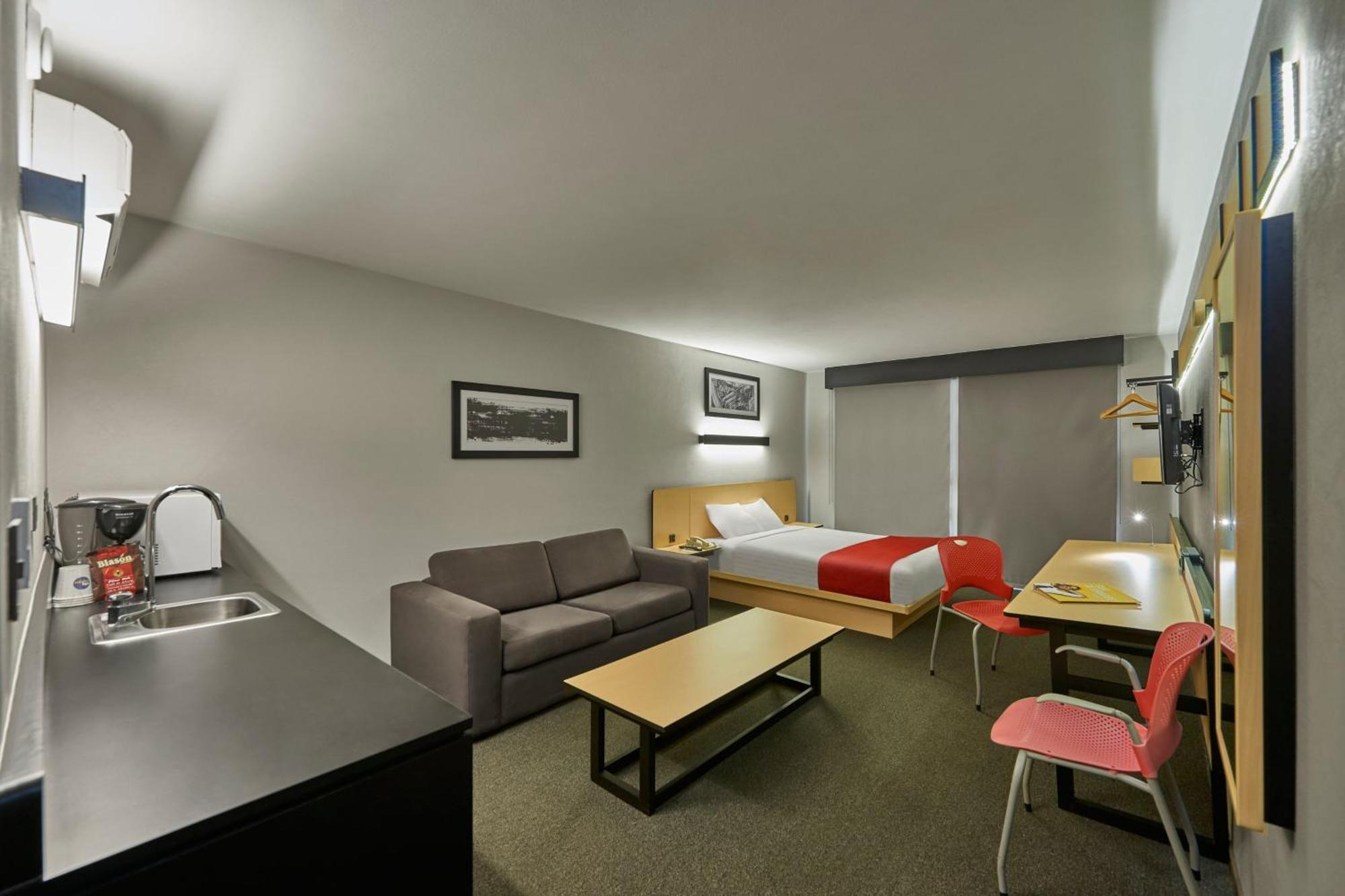 Express By Marriott Hotel 4*
