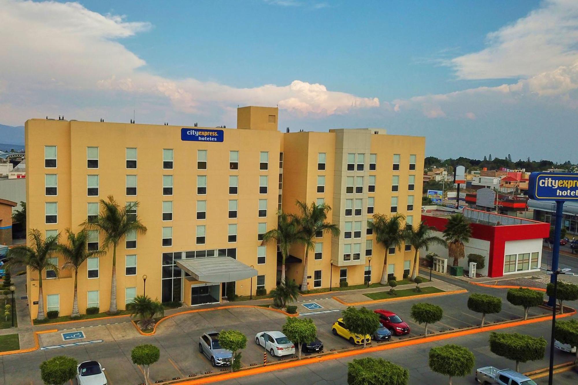 Hotel Express By Marriott Tehuacán