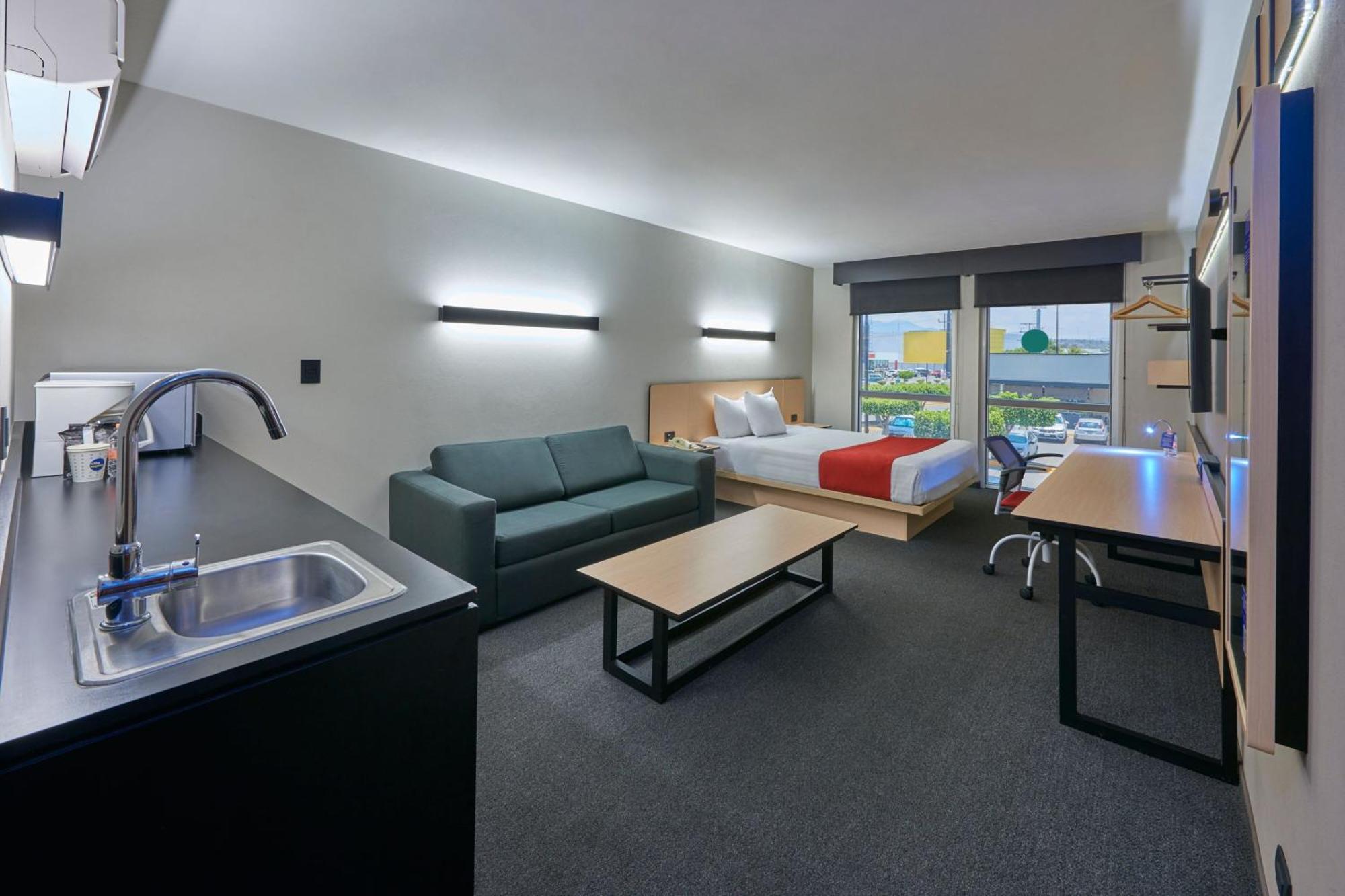 Express By Marriott Hotel 4*