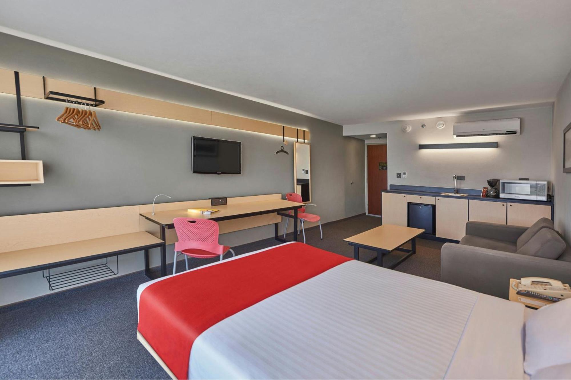 Hotel Express By Marriott 4*